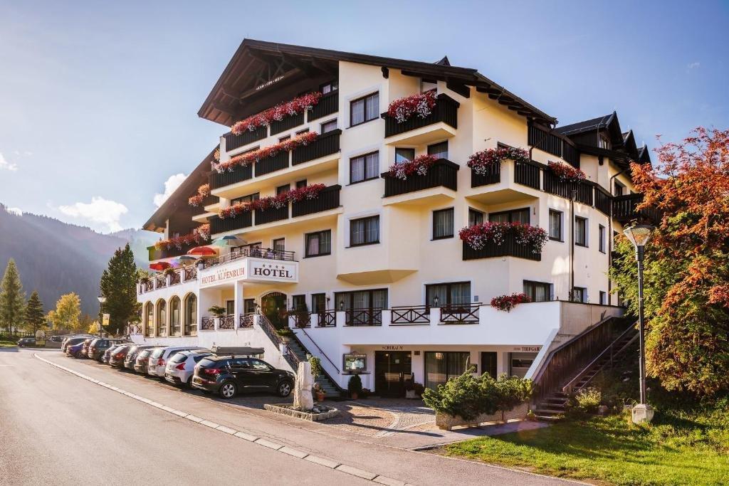 Hotel Garni Alpenruh-Micheluzzi Serfaus Exterior photo